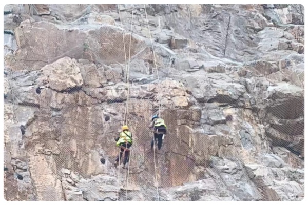 景绣生态边坡绿化的“深层稳定器”——锚杆