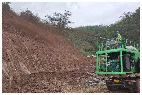 边坡绿化与矿山复绿：生态修复领域的不同路径