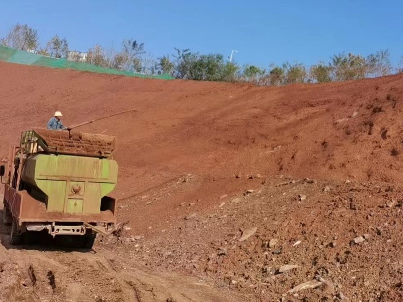 高速公路土质边坡绿化施工
