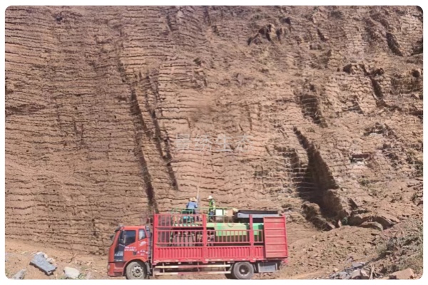 景绣生态淅川工程喷播启动：团粒技术为矿山复绿注入核心动力